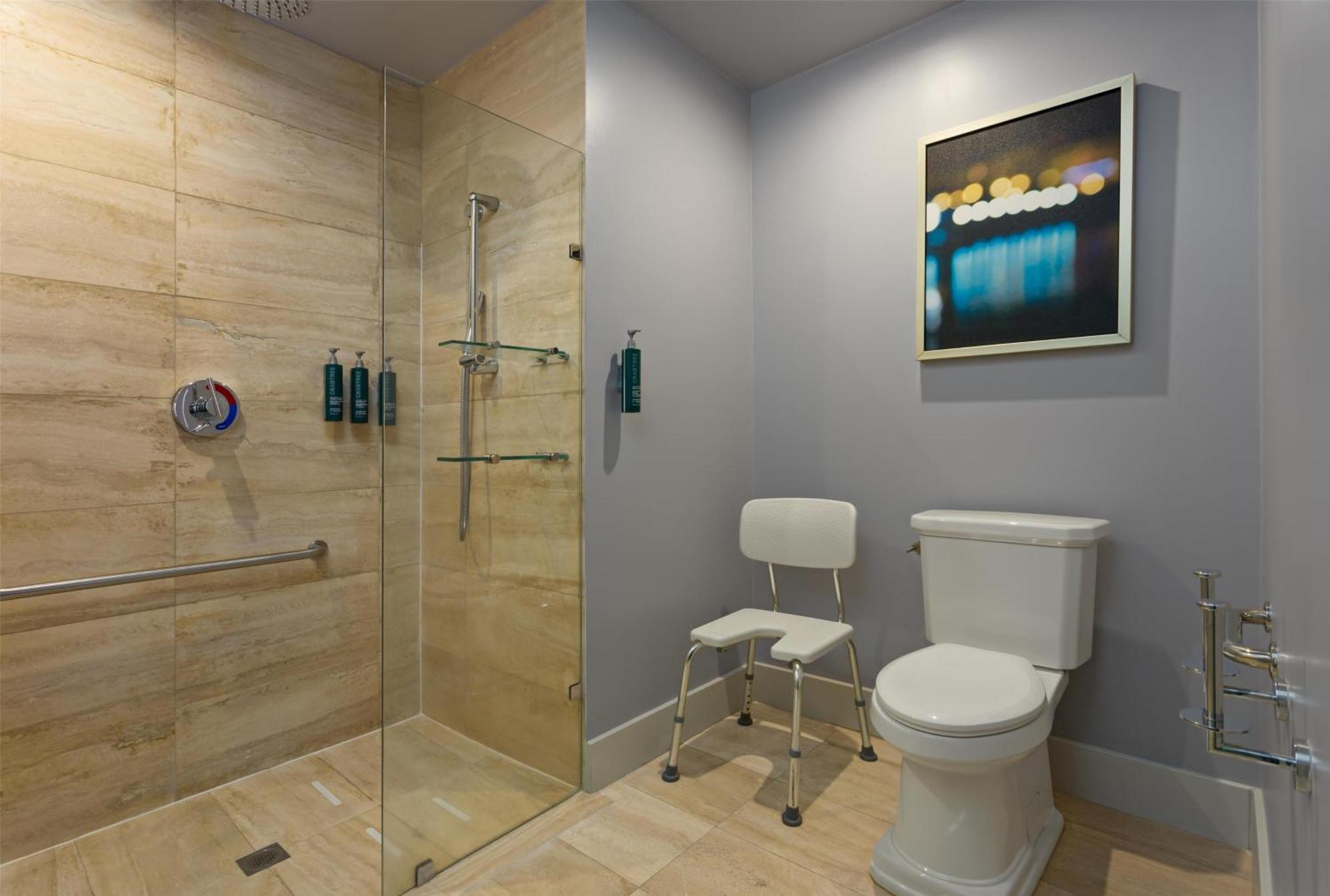 Habitación Doble con ducha a ras de suelo - Adaptada para personas con discapacidad - 2 camas dobles